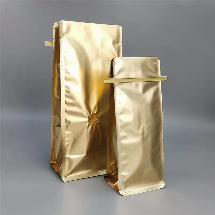 Изготовленная на заказ золотая сумка-аккордеон с лентами